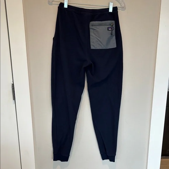 Patagonia Kids Micro D Blue and Gray Jogger Sweatpants - Picture 2 of 7
